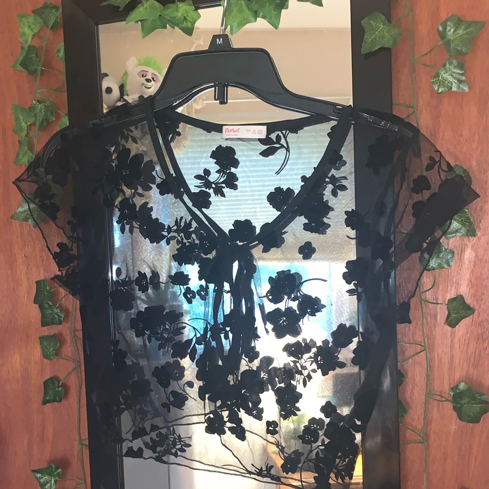 SHEER FLORAL TOP